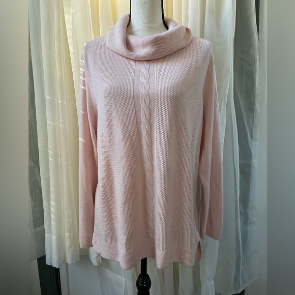 Pink Turtleneck - Picture 3 of 8